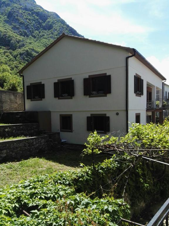 Alex Guesthouse Kotor Exteriér fotografie