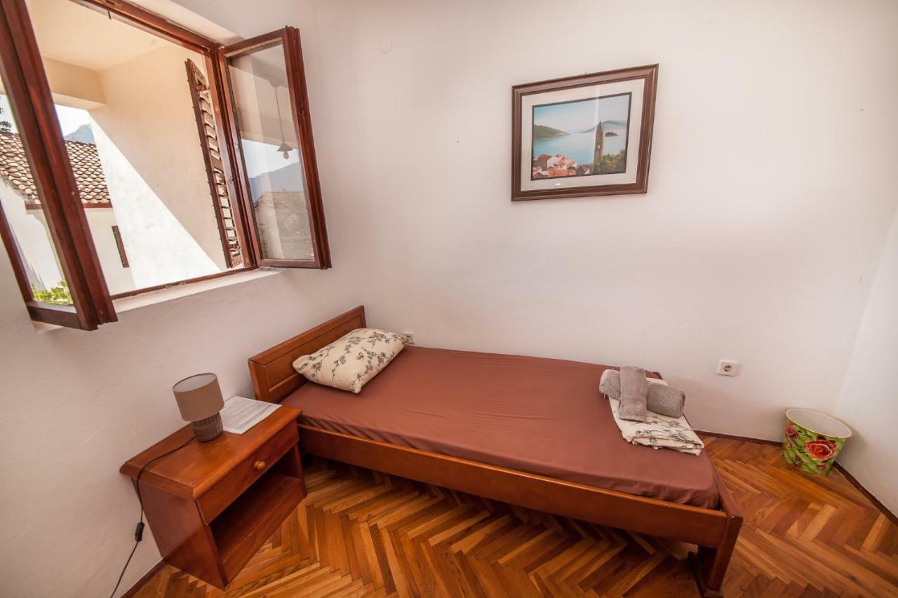 Alex Guesthouse Kotor Exteriér fotografie