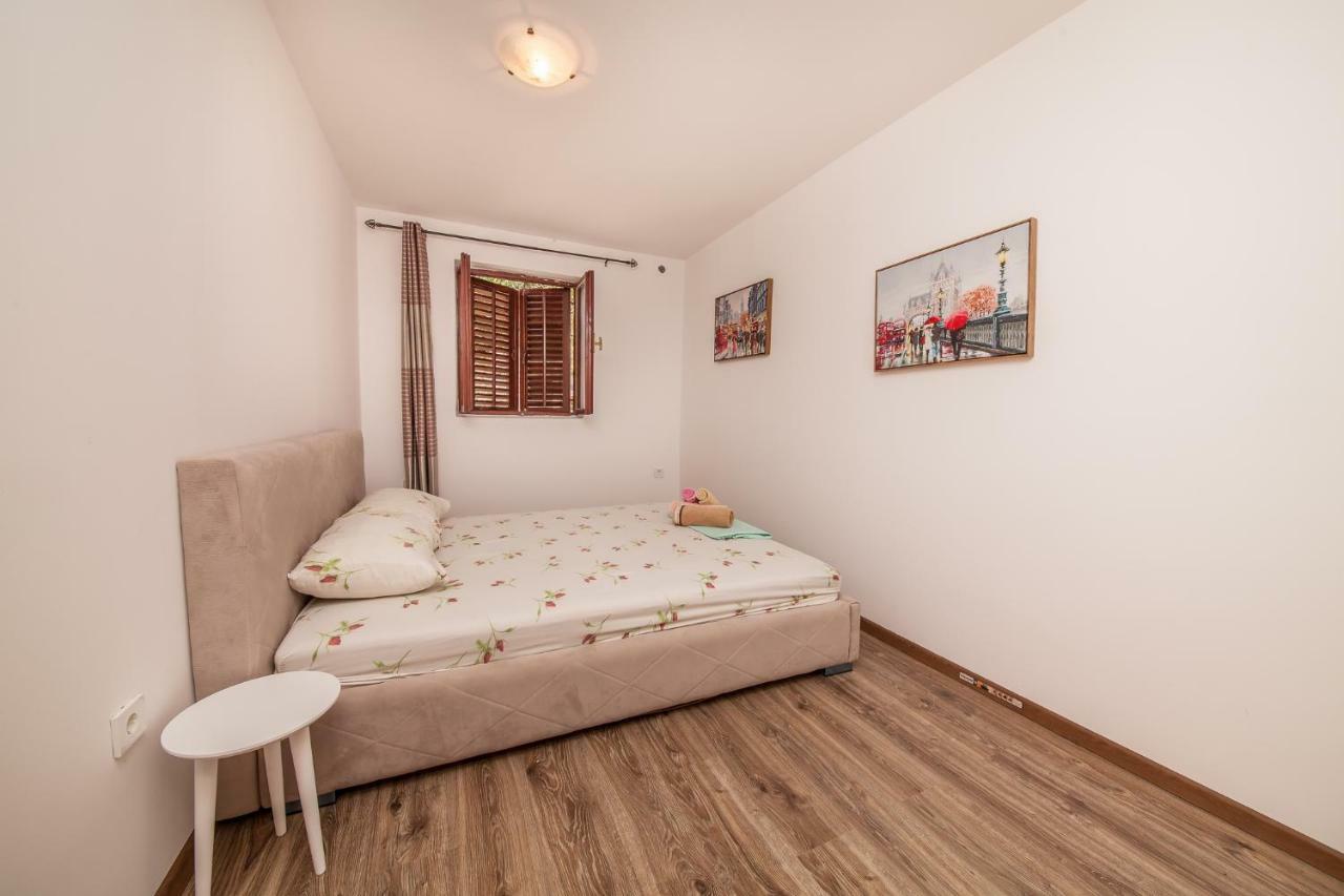 Alex Guesthouse Kotor Exteriér fotografie
